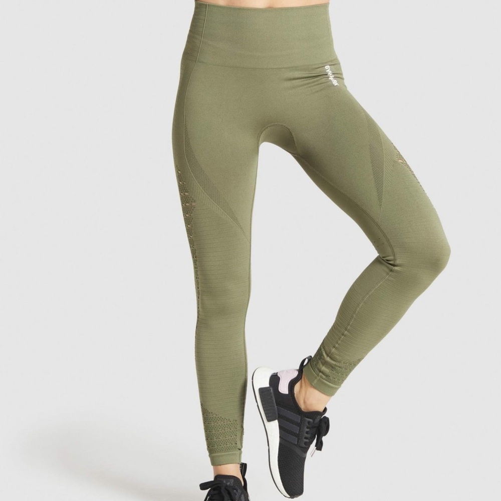 Gym shark leggings